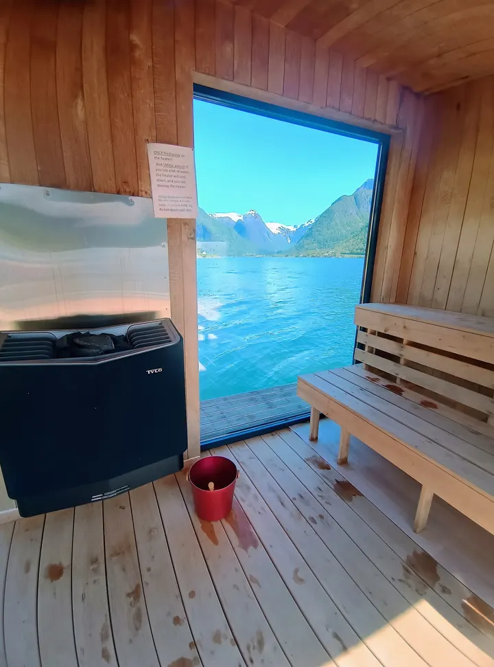 Dampen Floating Sauna — recovery-studio i Fjærland — 3