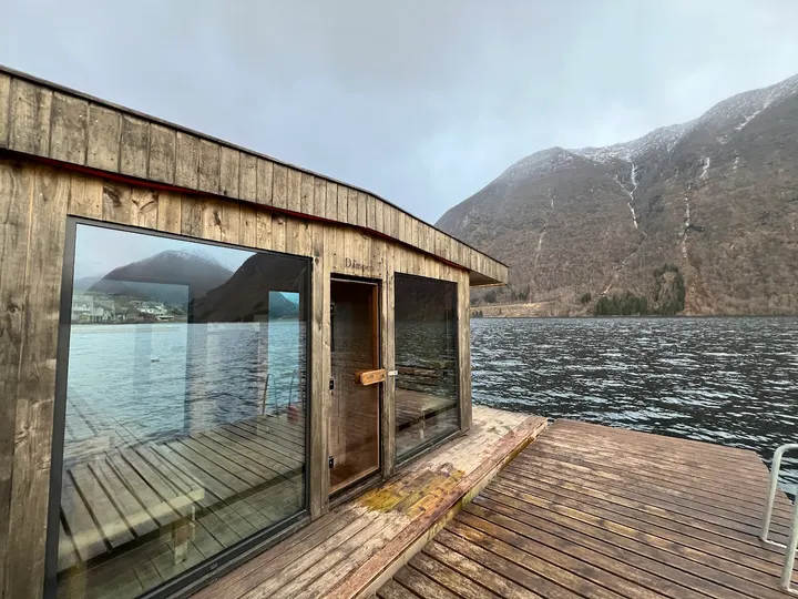 Dampen Floating Sauna — recovery-studio i Fjærland — 5