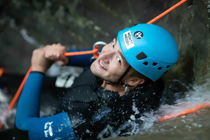 Monté Médio Activités — escalade-studio à Talloires-Montmin — 3