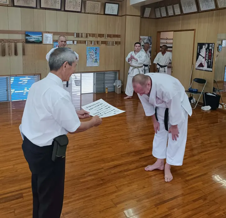 Karate Enschede - Hengelo Jan van der Heydenstraat — Vechtsport in Hengelo