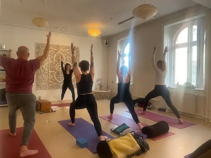 Solo Yoga — Yoga i Indre By, København