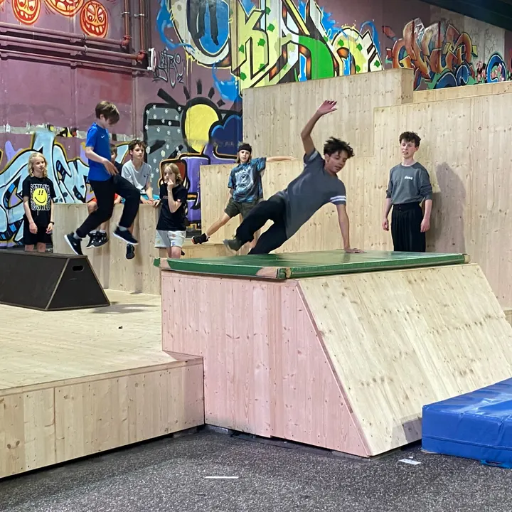 VROG Urban Movement — Turnen in Centrum, Amsterdam