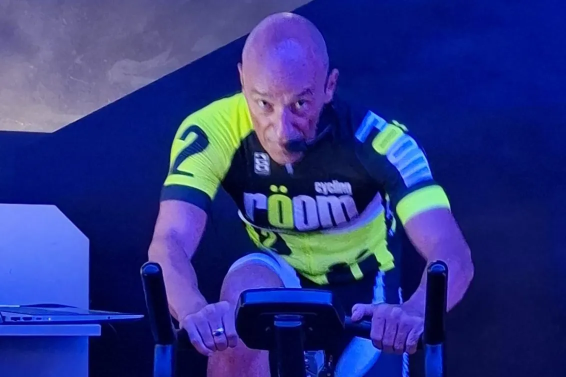 Esfera Club Cycling — cykling-studio i Zaragoza — bild 2