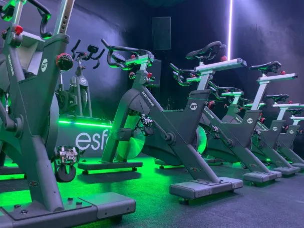 Esfera Club Cycling — cykling-studio i Zaragoza — bild 3
