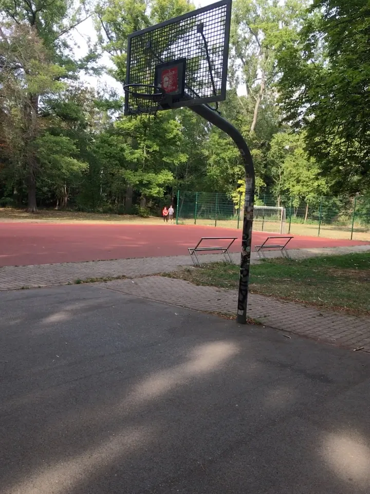 Fußball und Basketball Sportanlage (Fitness, Training) — fitnessstudio in Nördliche Innenstadt, Halle (Saale) — 2