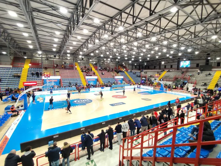 Palasport Fuorigrotta — arti marziali-studio a Napoli — 3