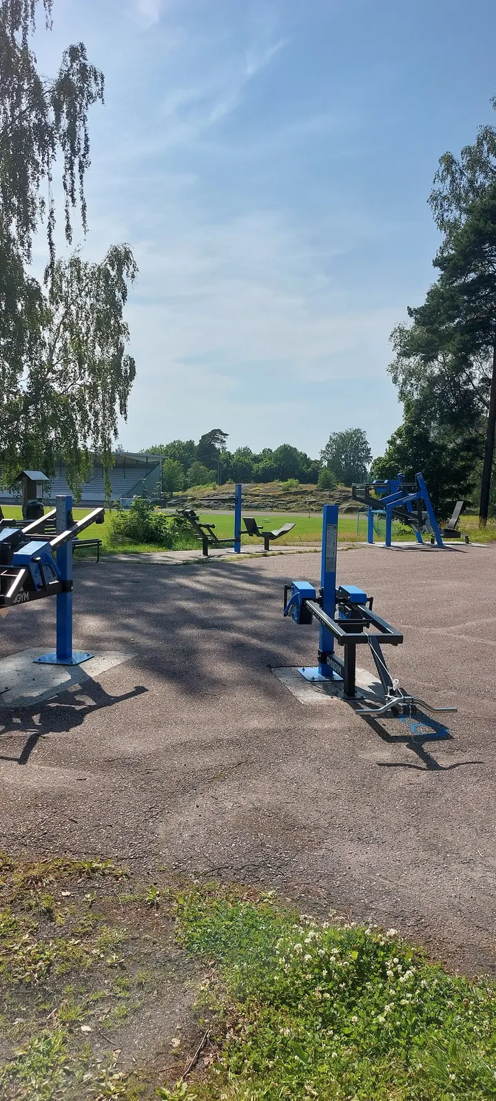 Puistolan ulkokuntosali — calisthenics-studio – Katariina, Kotka — 2