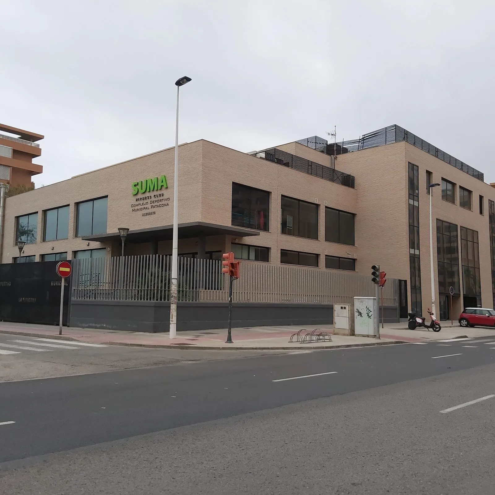 SUMA Fitness Club PATACONA | Gimnasio y Piscina en Valencia — estudio de fitness-studio en Vera, Alboraia — 3