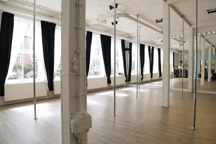 POLE your BODY — pole fitness-studio in Barmbek-Nord, Hamburg — 3