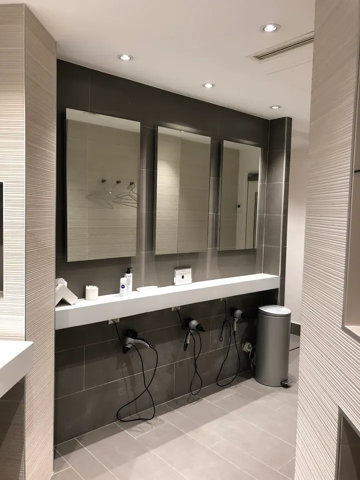 C WHITE — salle de fitness-studio à Paris 8e Arrondissement, Paris — 3