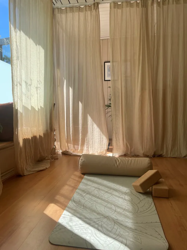Big tiny moments — yoga-studio in Bromma, Stockholm — 3