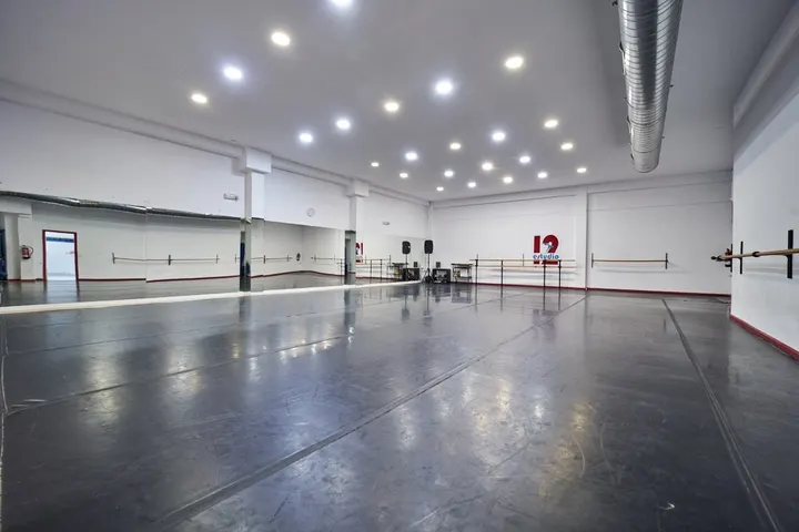 Estudio 12 — baile-studio en Romareda, Zaragoza — 2