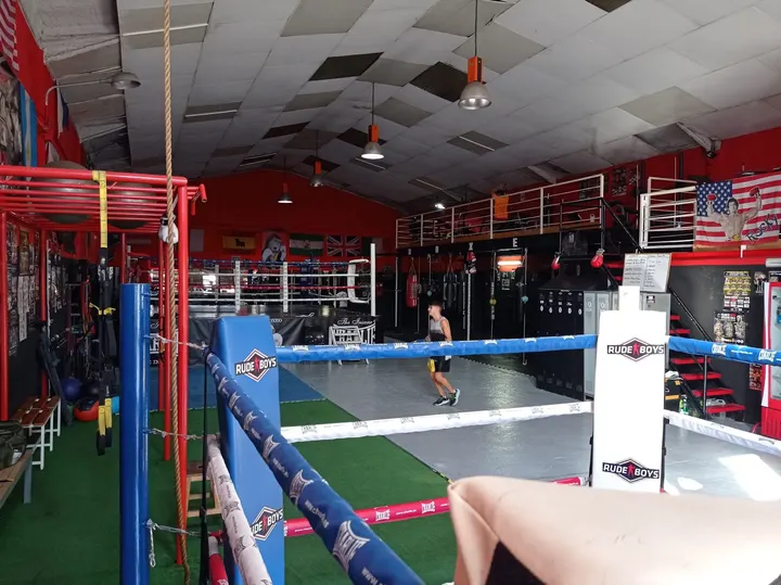 Club de Boxeo Pitbull Team (Sevilla) — artes marciales-studio en Sevilla — 3