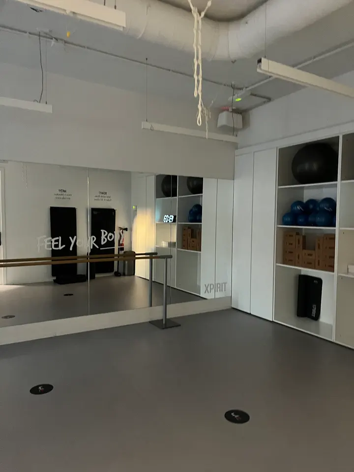 E Xpirit Yoga Studio&boutique — yoga-studio en el Botànic, Valencia — 2