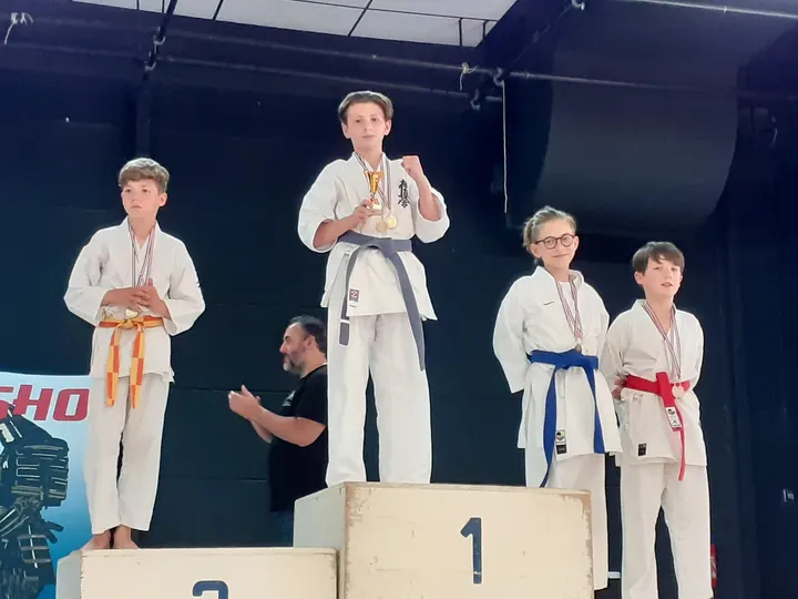 KYOKUSHIN KARATE DOJO — arts martiaux-studio à Vitrolles, Marseille — 2
