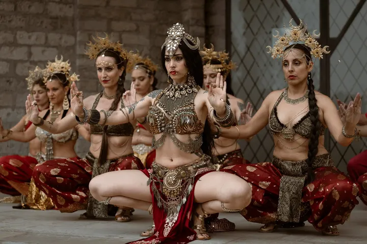 Sylvatika Tribe✨Danza del vientre tribal✨Danza Tahitiana✨ Yoga✨ Hipopresivos✨ — yoga-studio en Reus — 2