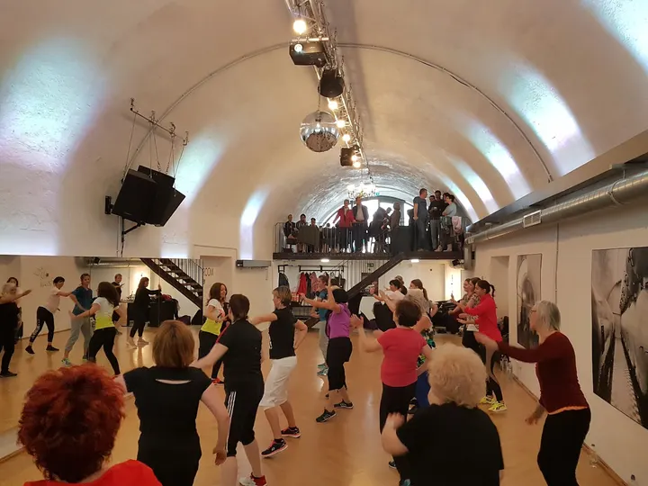 tanzschule BALLROOM würzburg — tanz-studio in Zellerau, Würzburg — 2