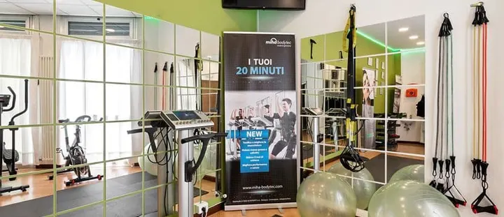 Revolution Fit Settimo Milanese — Palestre a Cascine Olona, Settimo Milanese