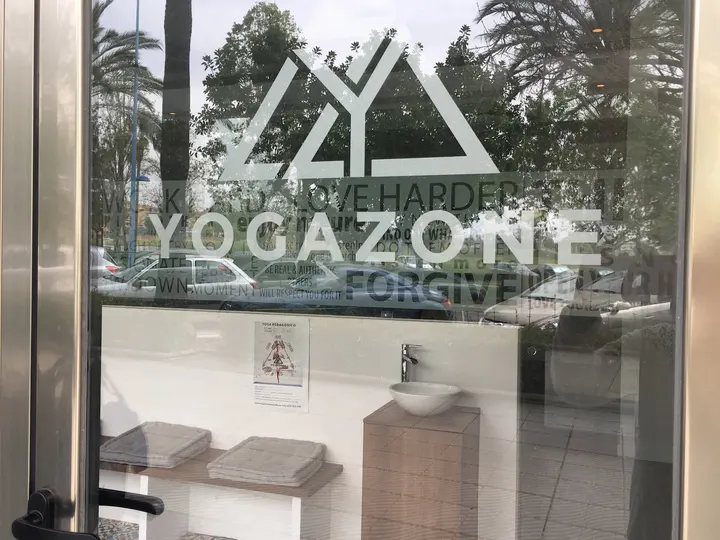 YOGAZONE — Yoga en Salto del Agua, Marbella