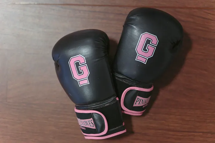 Pink gloves boxing Karlstad — boxing-studio i Sandbäcken, Karlstad