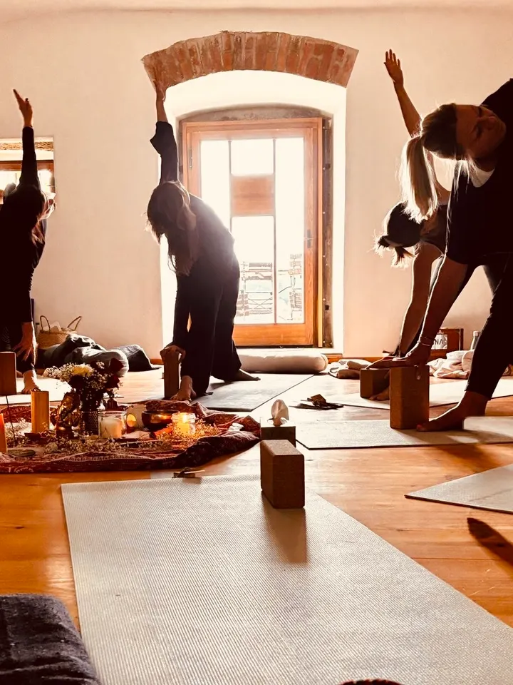 Yoga mit Mela — Yoga in Olching