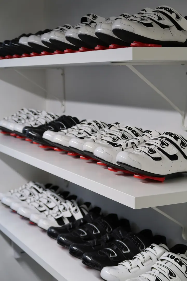 BIZIO — ciclismo-studio en Abando, Bilbao — 2