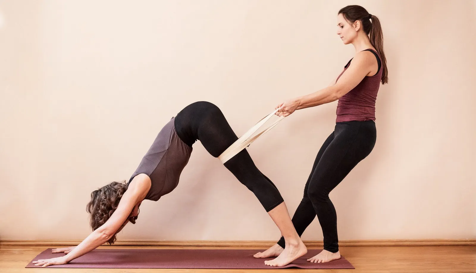 IYENGAR -Yoga – Nadine Meinel — yoga-studio in Heerdt, Düsseldorf — 2