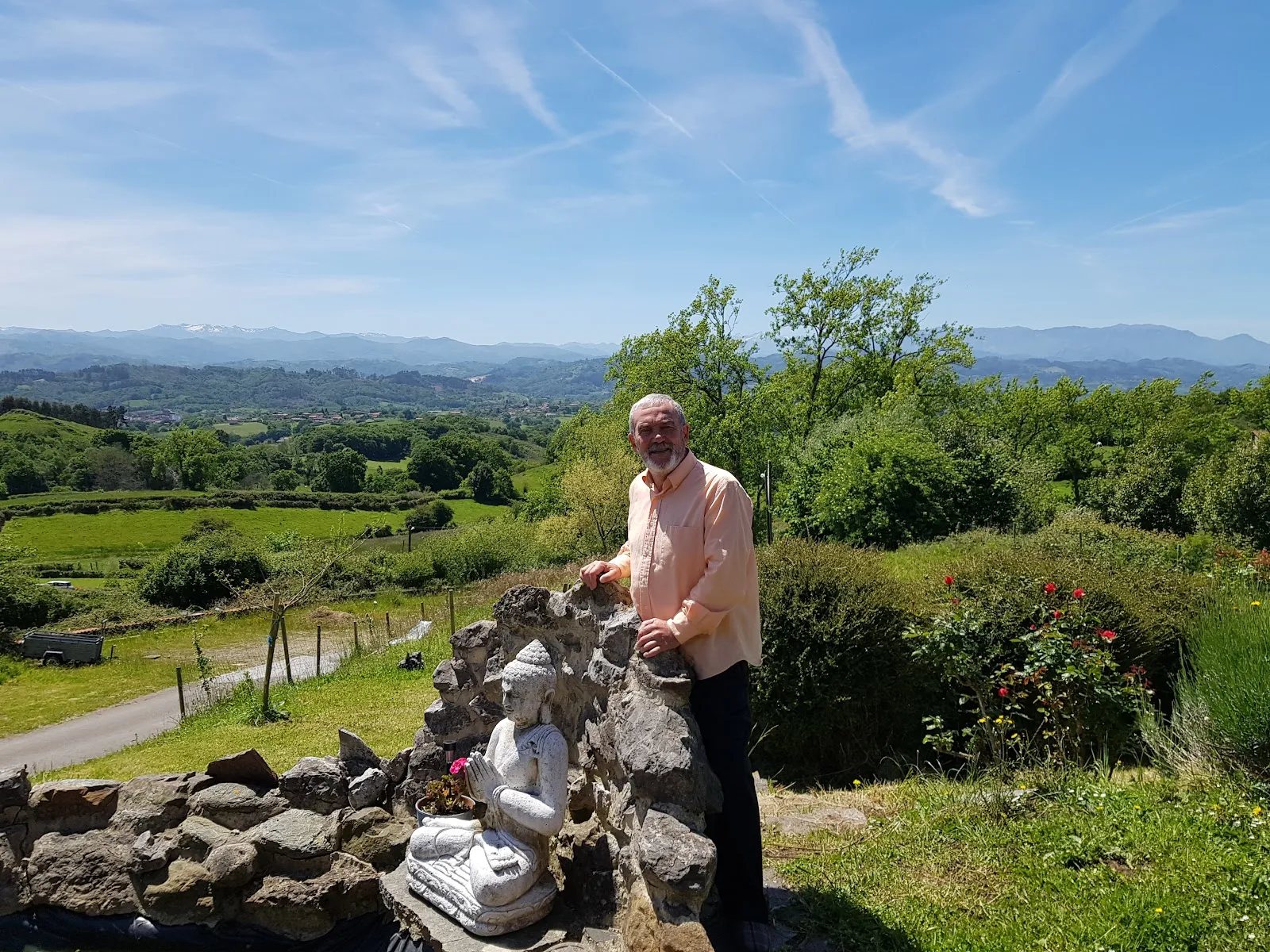 Escuela de meditación Carlos Bardón — meditación-studio en Gijón — 2