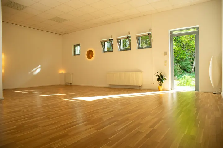 Yoga im Park mit Jolanda — Yoga in Friedrichshain, Berlin