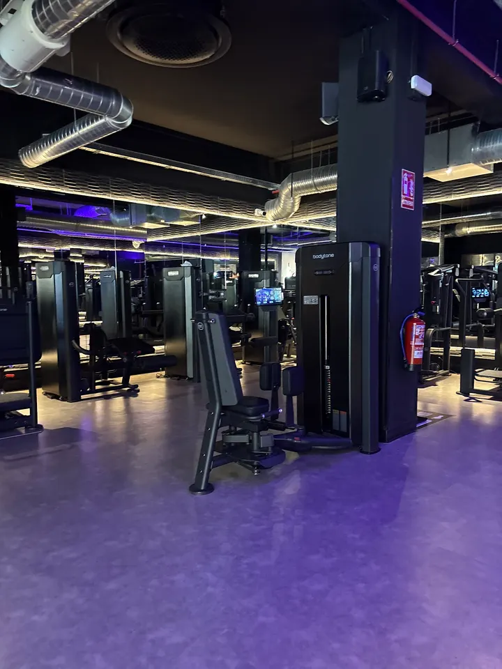 Action Black - Ortega y Gasset — estudio de fitness-studio en Salamanca, Madrid — 2