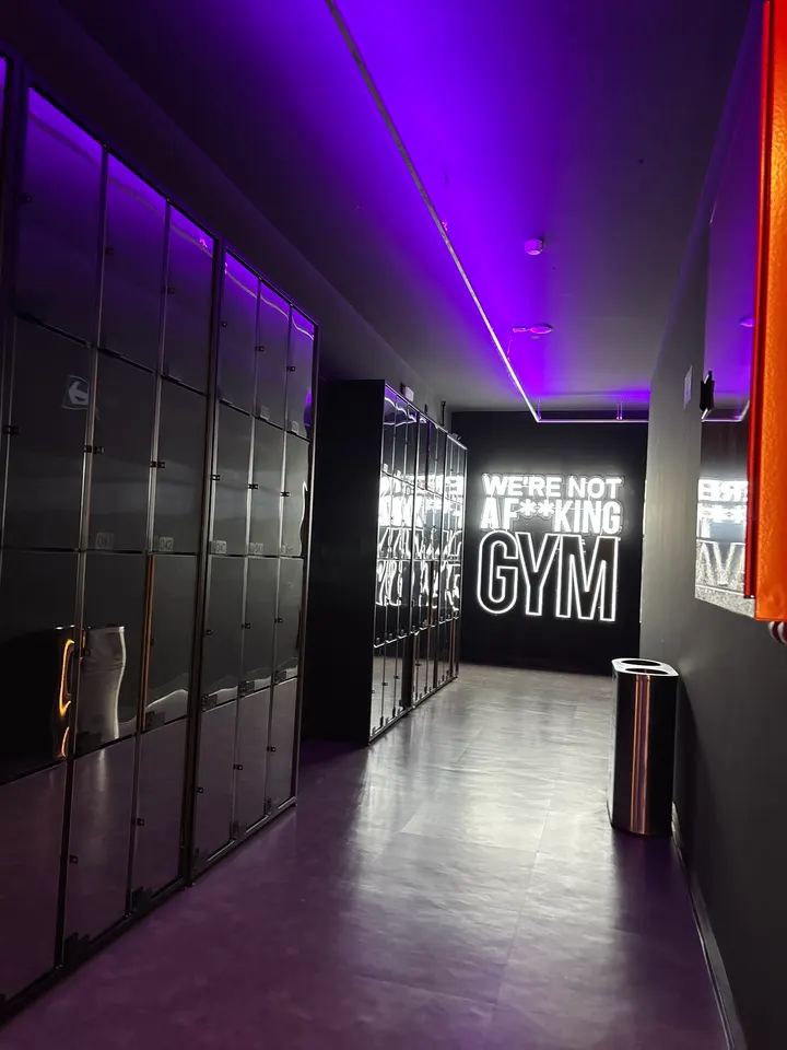 Action Black - Ortega y Gasset — estudio de fitness-studio en Madrid — 4