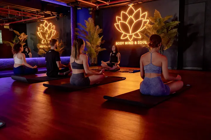 Action Black - Ortega y Gasset — Estudio de fitness en Salamanca, Madrid
