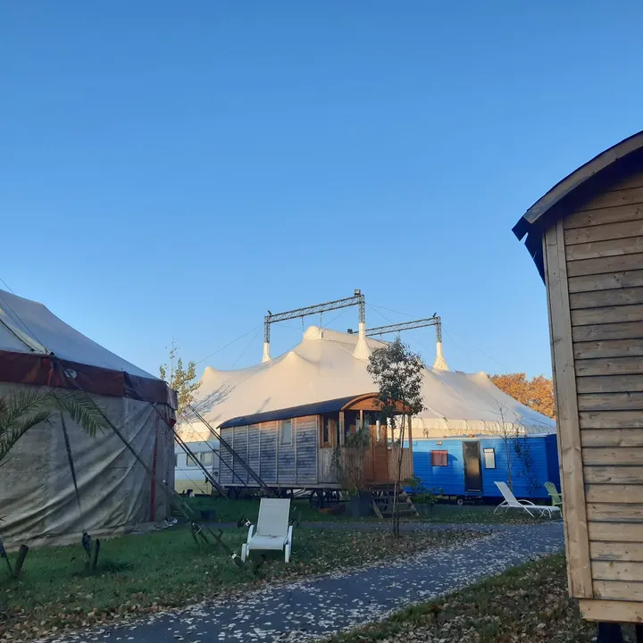 École de Cirque de Bordeaux — arts aériens-studio à Bordeaux Maritime, Bordeaux — 2