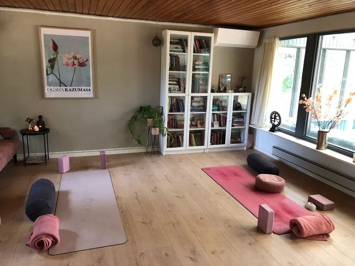 StilleSted - hvile yoga & resonans — Yoga i Egholm, Odder
