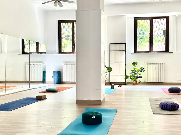 I migliori studi di yoga a Milano