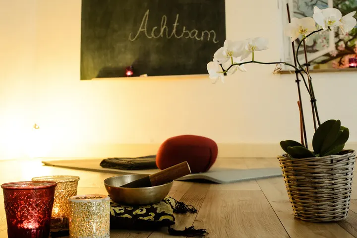 Matte&Stuhl Raum für Stressbewältigung — meditation-studio in Stuttgart — 4