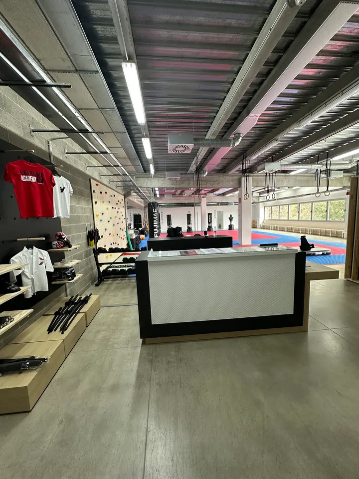 Extreme Academy — artes marciales-studio en Torre-romeu, Sabadell — 2