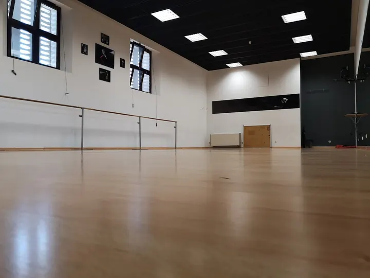 Bayaderos Escuela de danza — baile-studio en Eultza, Barañáin — 2