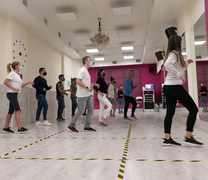 F&S Social Dance — baile-studio en Burgos — 5