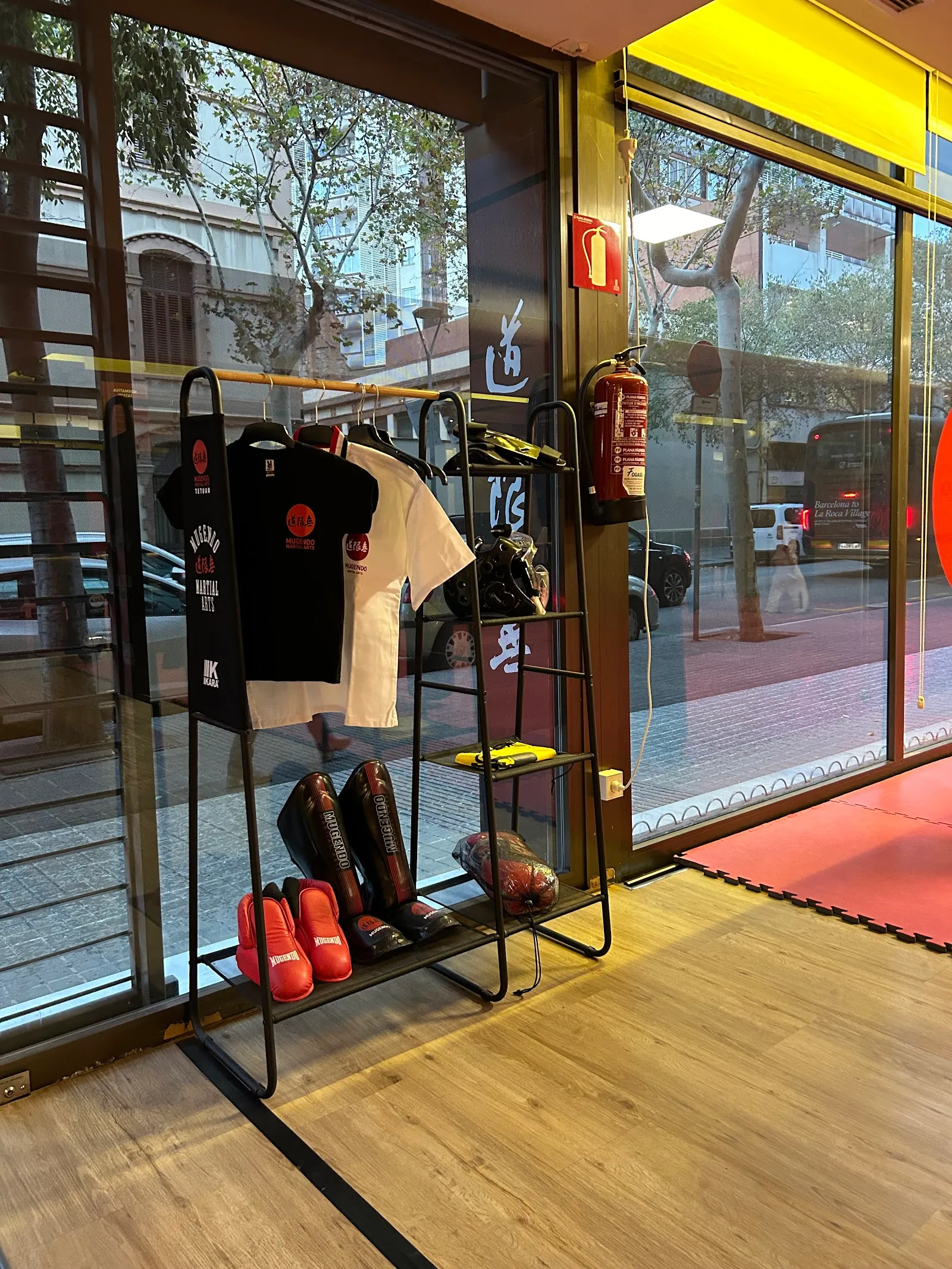 Mugendo Tetuán – Artes Marciales (Niños y Adultos) / Arts Marcials (Nens i Adults) — artes marciales-studio en l'Eixample, Barcelona — 3