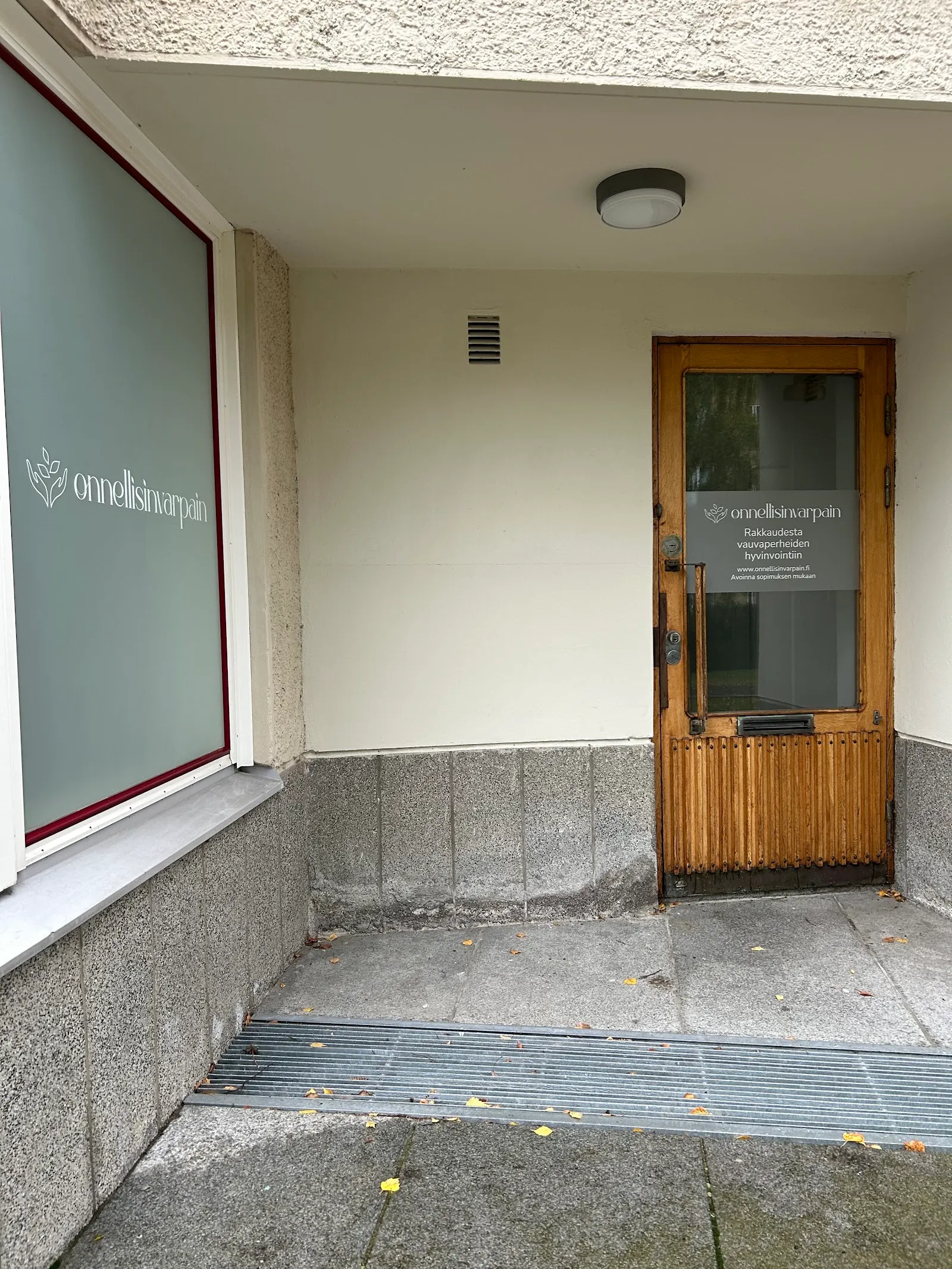 Onnellisinvarpain — pt studio – Helsinki — 2