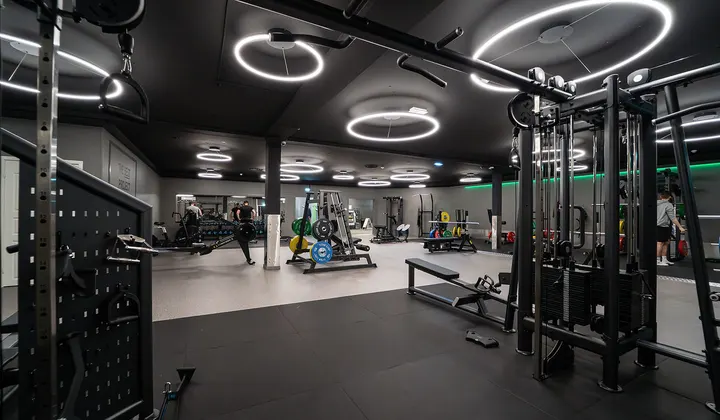 Sky Fitness Nedenes — fitness studio-studio i Bomsholmen, Arendal