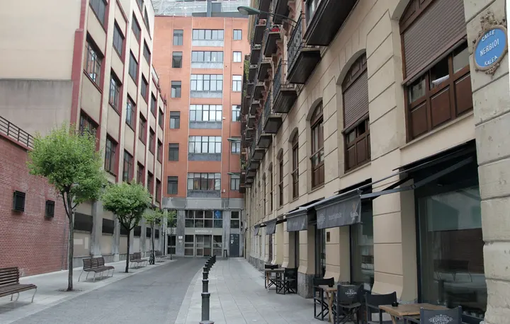 BilbaoBaila Dantza Eskola — baile-studio en Abando, Bilbao — 3