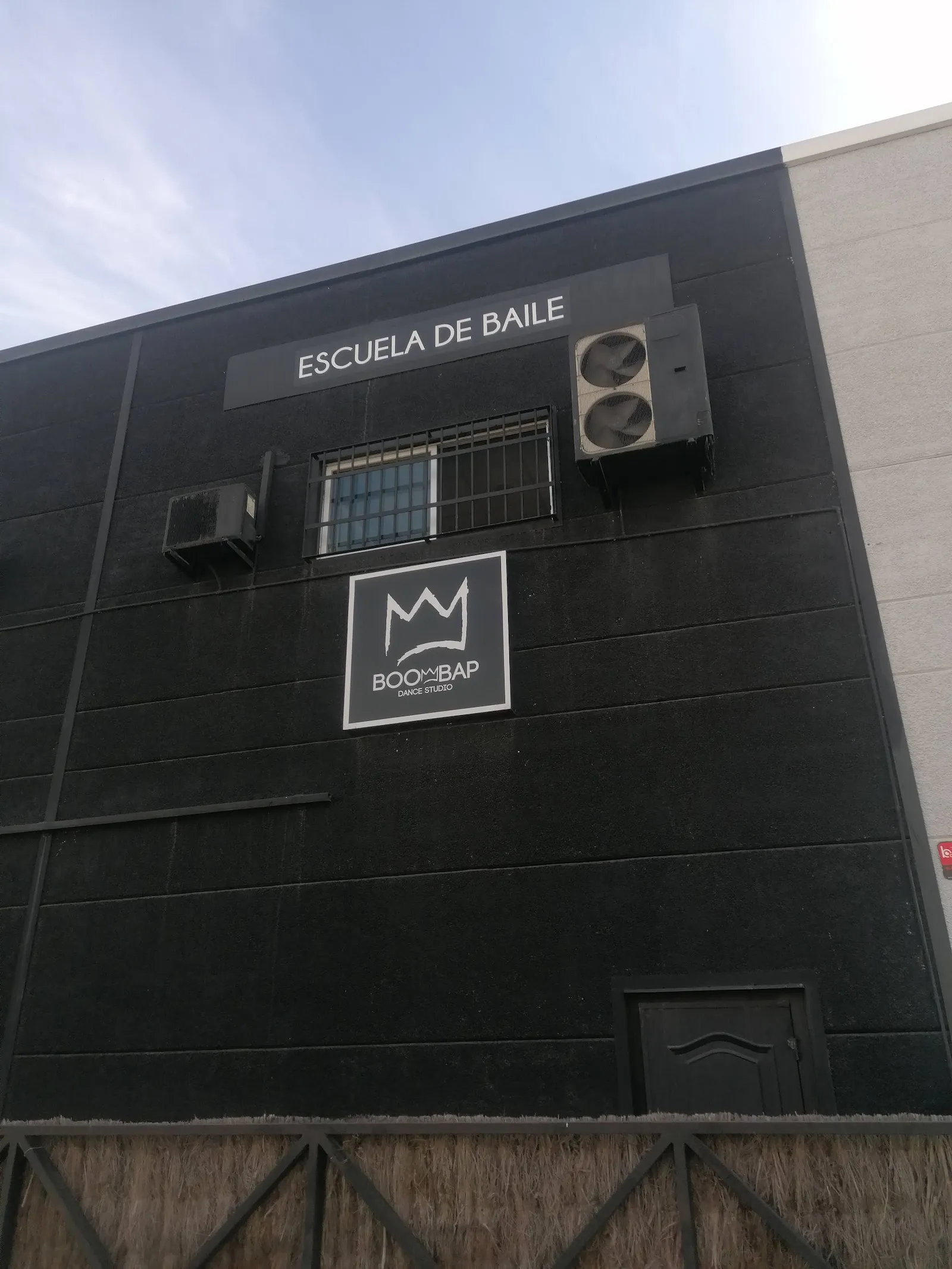 Salsa Con Clase | Escuela de baile | Córdoba — baile-studio en Camino Lope García, Córdoba — 3
