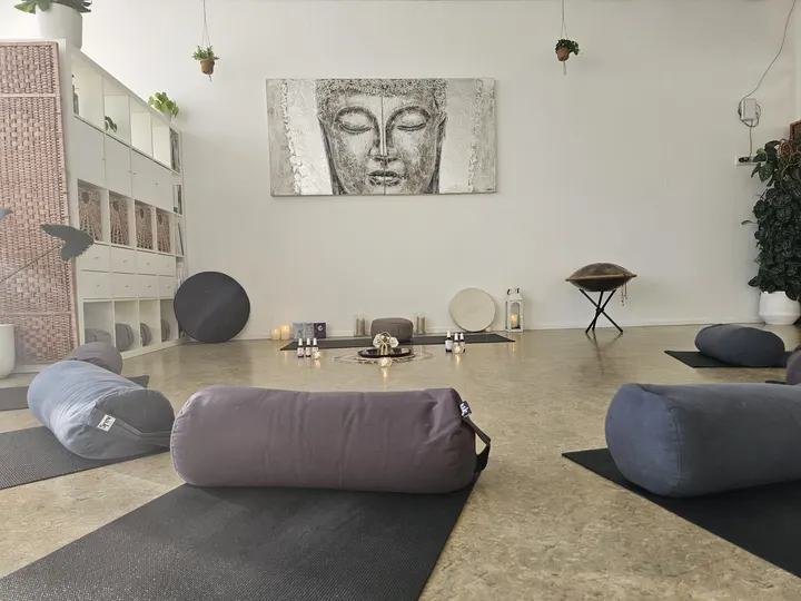 SomaTerra, Holistische therapie en Yoga — yoga-studio in Huiswaard 1, Alkmaar — 3