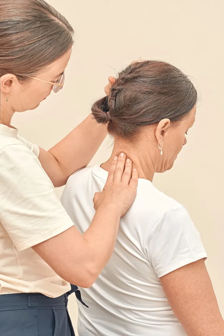 behandeln. bewegen. Praxis für Osteopathie und Pilates — Pilates in Mitte, Wiesbaden