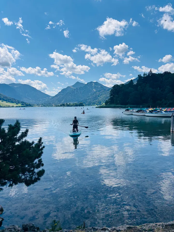 YogaRoxy Power-Yoga Neuschwansteinplatz — yoga-studio in Fasangarten, München — 2