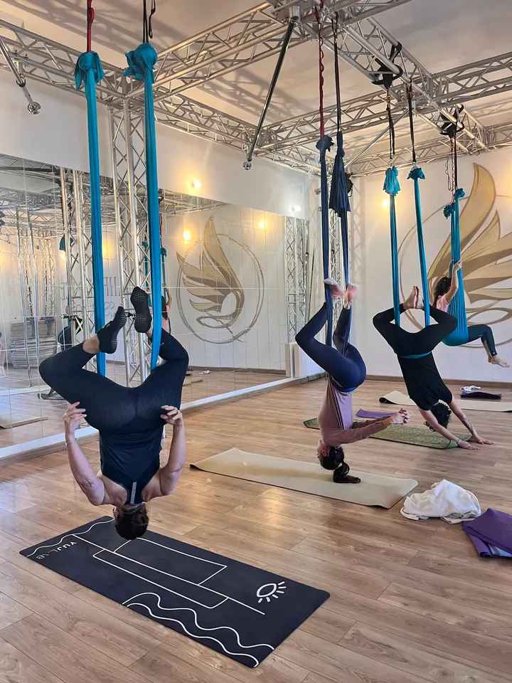 Yoga aérien et massage — yoga-studio à La Madeleine, Lille — 2