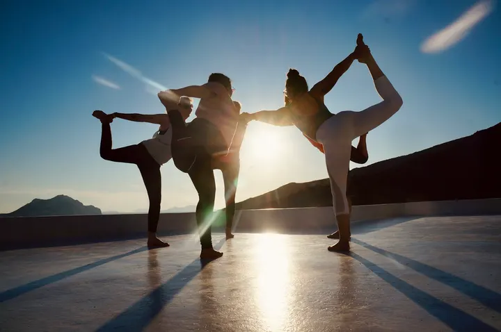 Yoga aérien et massage — Yoga à La Madeleine