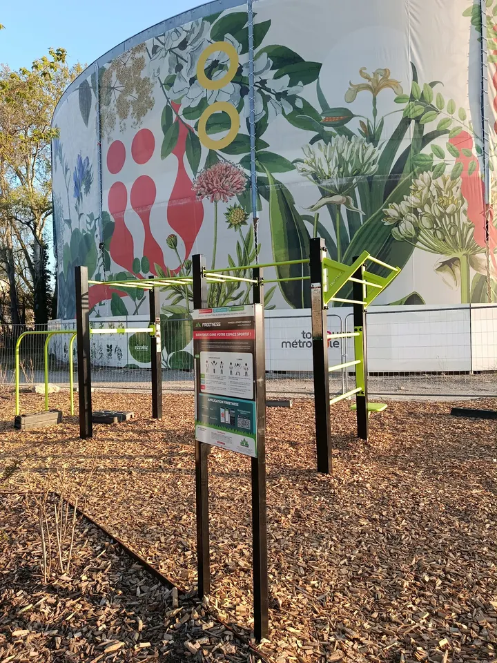 Parc de callisthénie et street workout — salle de fitness-studio à Toulouse — 4